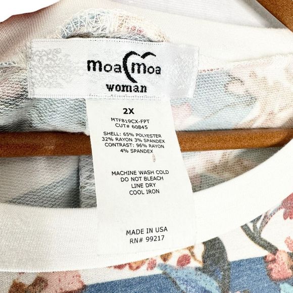 Moa Moa Plus Size 2X Blue & White Striped Floral Relaxed Fit Top Twist Hem EUC - Picture 3 of 12